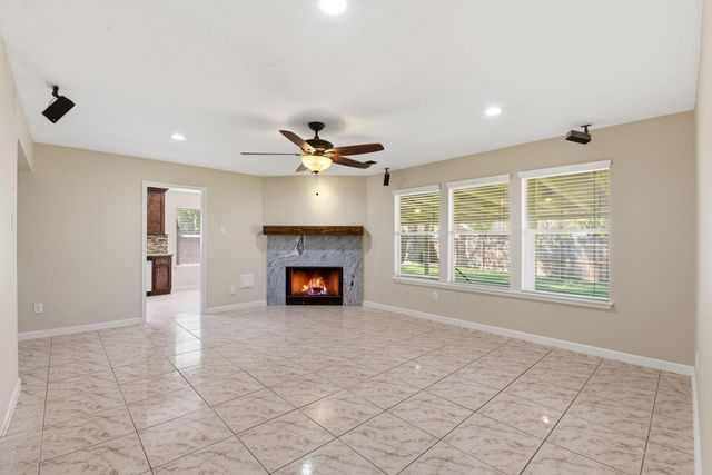 8515 Leafdale Drive, Humble, TX 77338