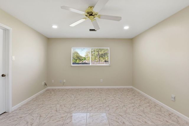 8515 Leafdale Drive, Humble, TX 77338