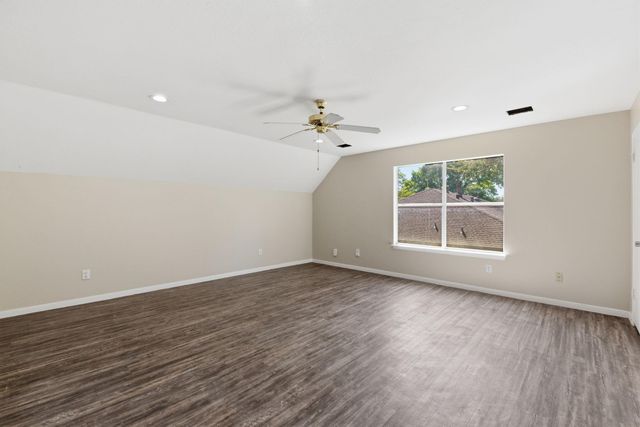 8515 Leafdale Drive, Humble, TX 77338