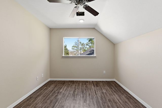 8515 Leafdale Drive, Humble, TX 77338