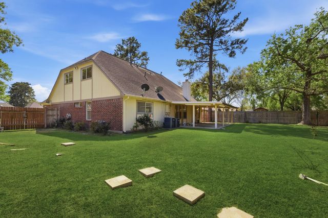 8515 Leafdale Drive, Humble, TX 77338