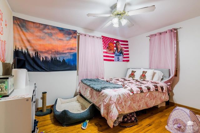 946 Mission Avenue, Manhattan, KS 66502