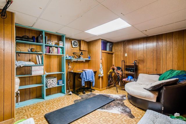 946 Mission Avenue, Manhattan, KS 66502