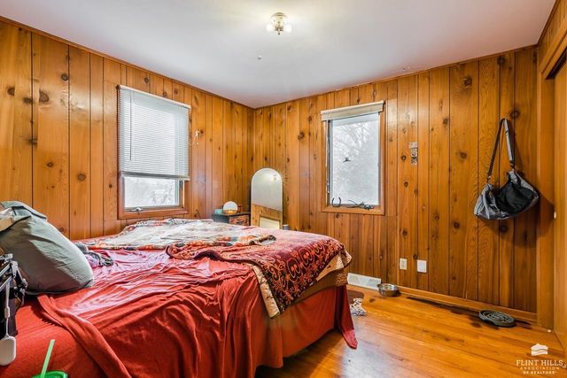 946 Mission Avenue, Manhattan, KS 66502