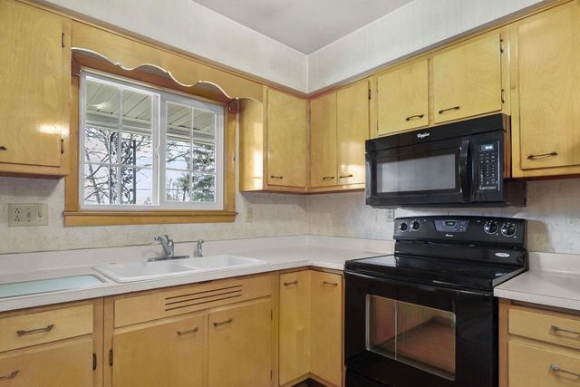 2508 Rockport Road, Janesville, WI 53548