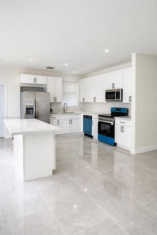 3079 NW Flagler Ter, Miami, FL 33125