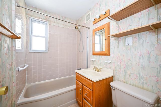 157-11 26th Avenue, Flushing, NY 11354