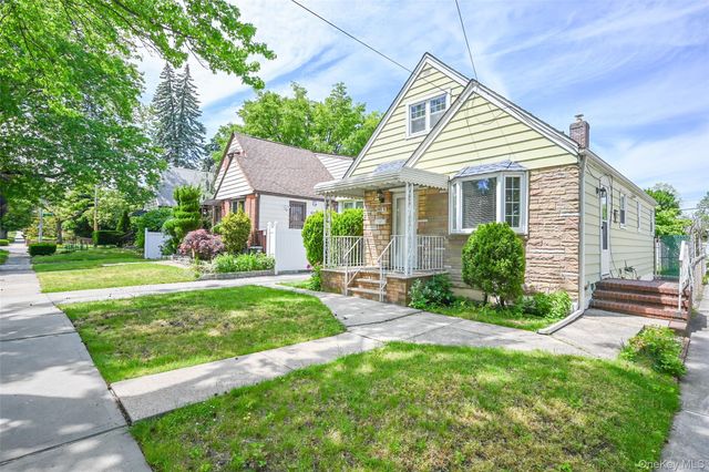 157-11 26th Avenue, Flushing, NY 11354