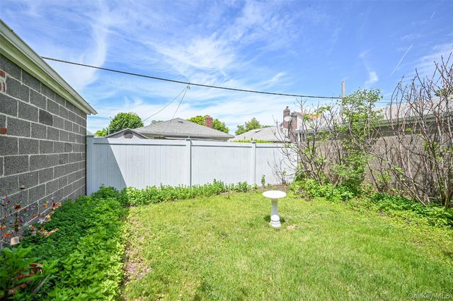 157-11 26th Avenue, Flushing, NY 11354