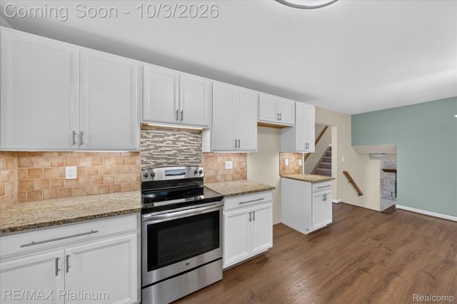 8808 N Christine Drive, Brighton Township, MI 48114