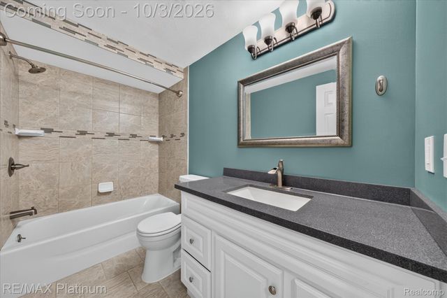 8808 N Christine Drive, Brighton Township, MI 48114