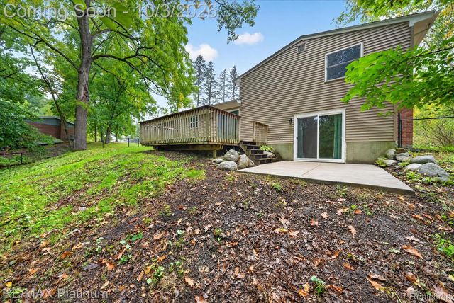 8808 N Christine Drive, Brighton Township, MI 48114