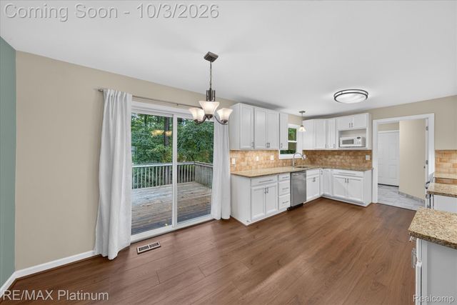 8808 N Christine Drive, Brighton Township, MI 48114
