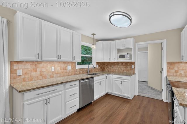 8808 N Christine Drive, Brighton Township, MI 48114