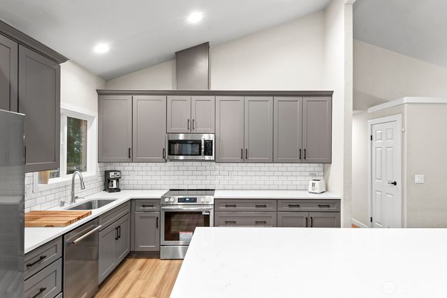 14326 NE 178th Street, Woodinville, WA 98072