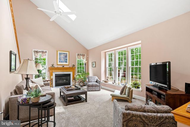 14 LOWBRIDGE PSGE, Medford, NJ 08055