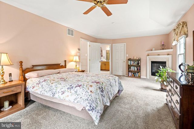 14 LOWBRIDGE PSGE, Medford, NJ 08055