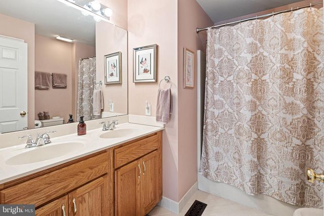 14 LOWBRIDGE PSGE, Medford, NJ 08055