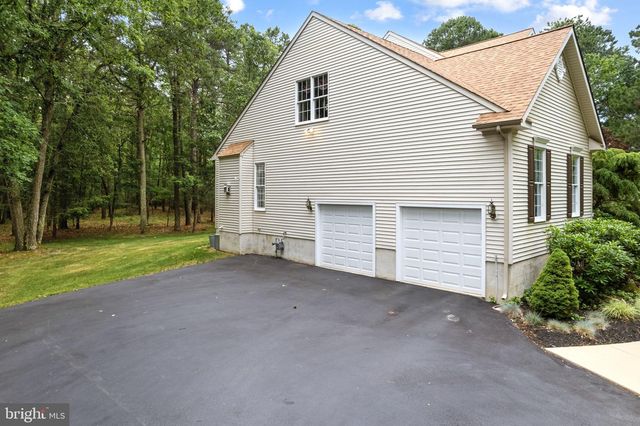 14 LOWBRIDGE PSGE, Medford, NJ 08055