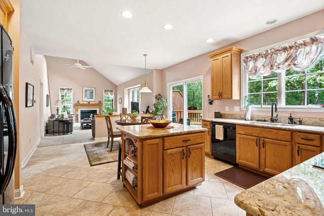 14 LOWBRIDGE PSGE, Medford, NJ 08055