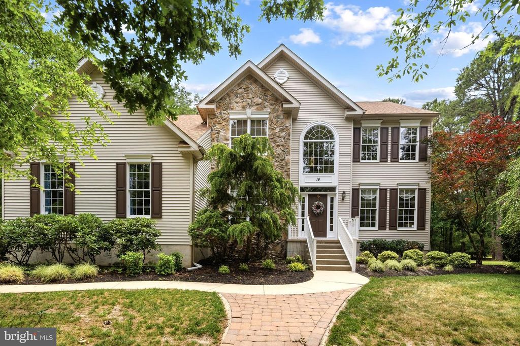 14 LOWBRIDGE PSGE, Medford, NJ 08055