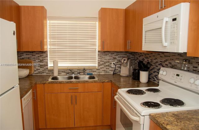 233 Madeira Ave 1, Coral Gables, FL 33134