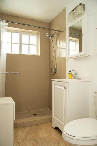 233 Madeira Ave 1, Coral Gables, FL 33134