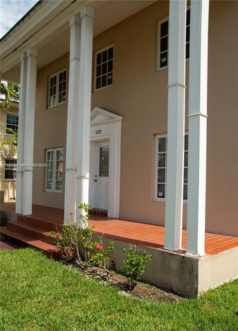 233 Madeira Ave 1, Coral Gables, FL 33134