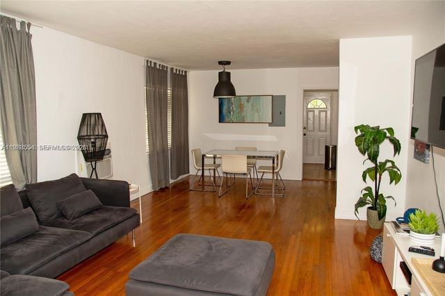 233 Madeira Ave 1, Coral Gables, FL 33134