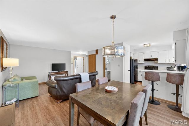 134 Cascade Terrace Drive, Ballwin, MO 63021