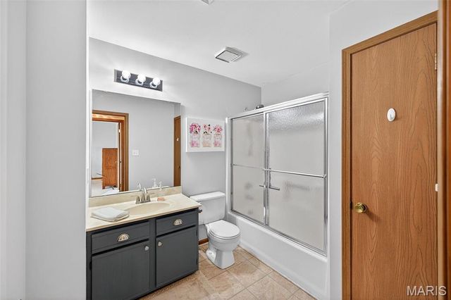 134 Cascade Terrace Drive, Ballwin, MO 63021