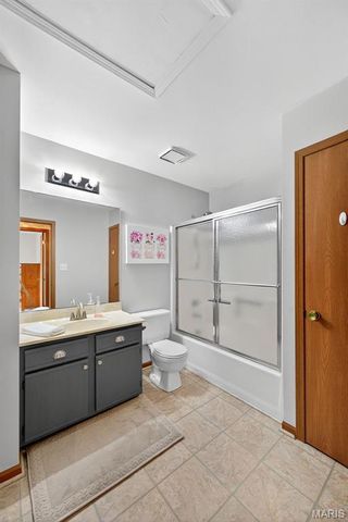 134 Cascade Terrace Drive, Ballwin, MO 63021