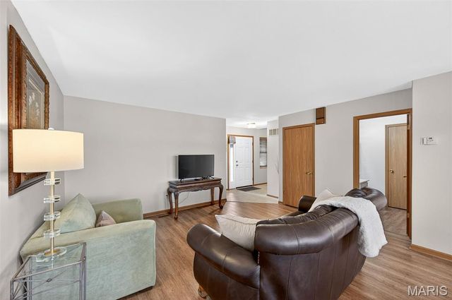 134 Cascade Terrace Drive, Ballwin, MO 63021