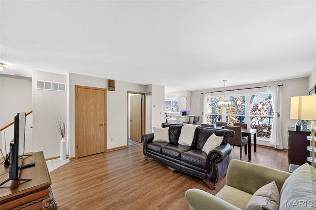 134 Cascade Terrace Drive, Ballwin, MO 63021