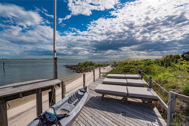 94 Savannah Walk, Oak Beach, NY 11702