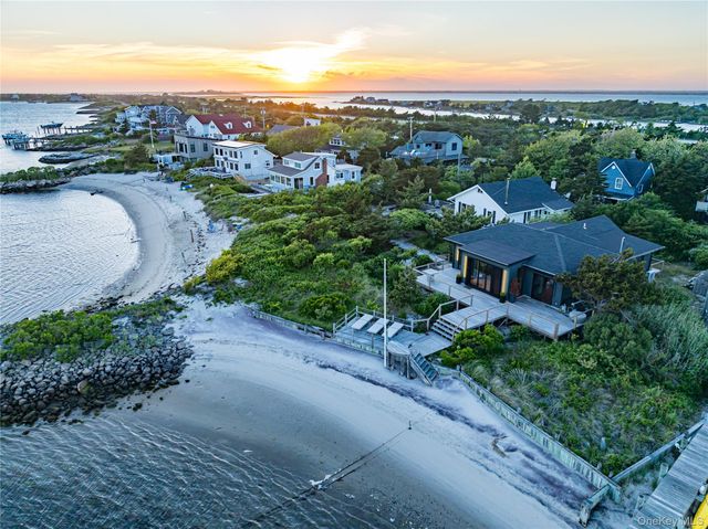 94 Savannah Walk, Oak Beach, NY 11702