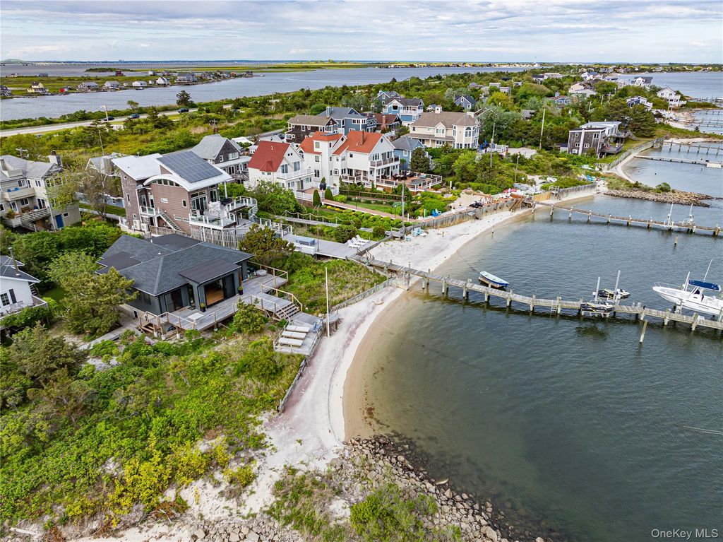 94 Savannah Walk, Oak Beach, NY 11702