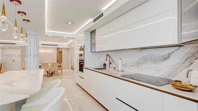 16711 Collins Ave 1004, Sunny Isles Beach, FL 33160