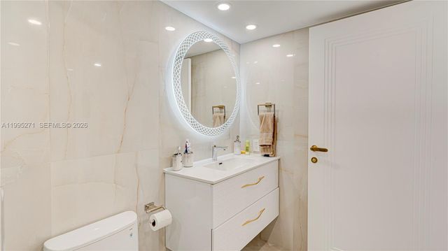 16711 Collins Ave 1004, Sunny Isles Beach, FL 33160