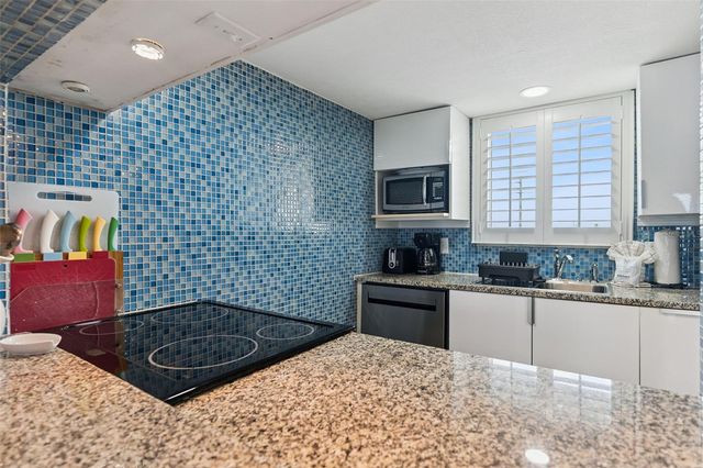 935 OCEAN SHORE BOULEVARD 3020, Ormond Beach, FL 32176