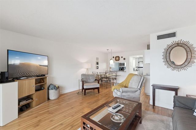 935 OCEAN SHORE BOULEVARD 3020, Ormond Beach, FL 32176