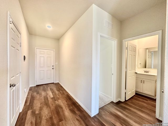 10235 Crossbuck, Converse, TX 78109