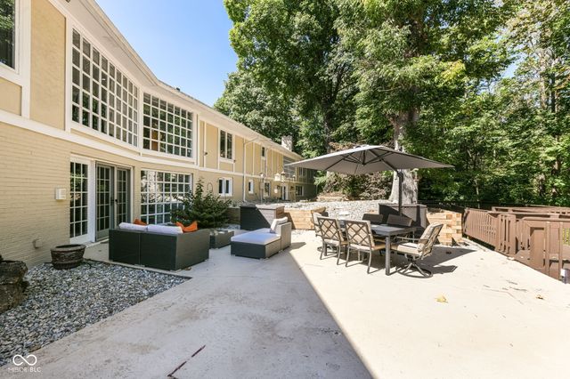 8215 Sunray Court, Indianapolis, IN 46278