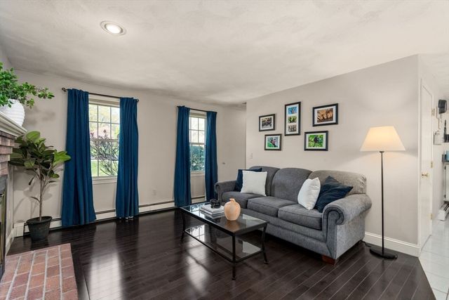 12 Whitney Rd, Hopedale, MA 01747