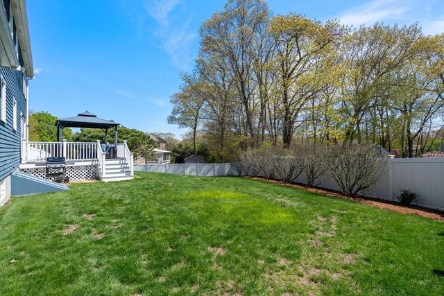 12 Whitney Rd, Hopedale, MA 01747