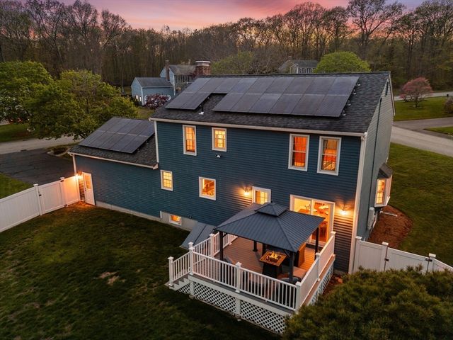 12 Whitney Rd, Hopedale, MA 01747