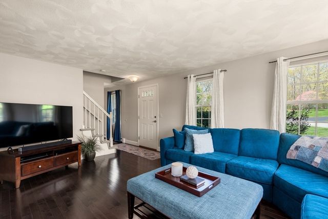 12 Whitney Rd, Hopedale, MA 01747