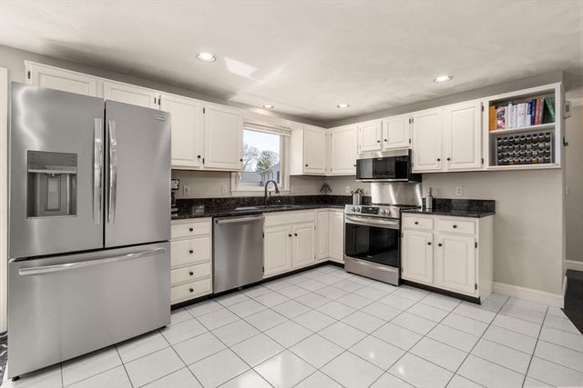 12 Whitney Rd, Hopedale, MA 01747