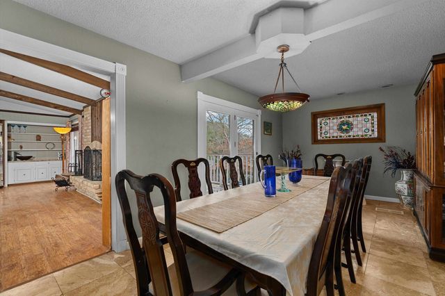 851 Country Place, Longview, TX 75605