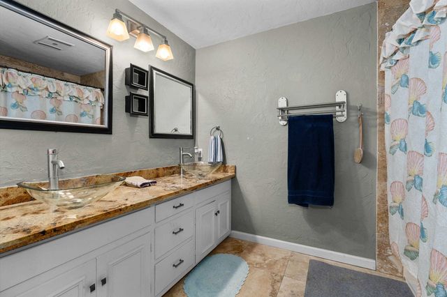 851 Country Place, Longview, TX 75605